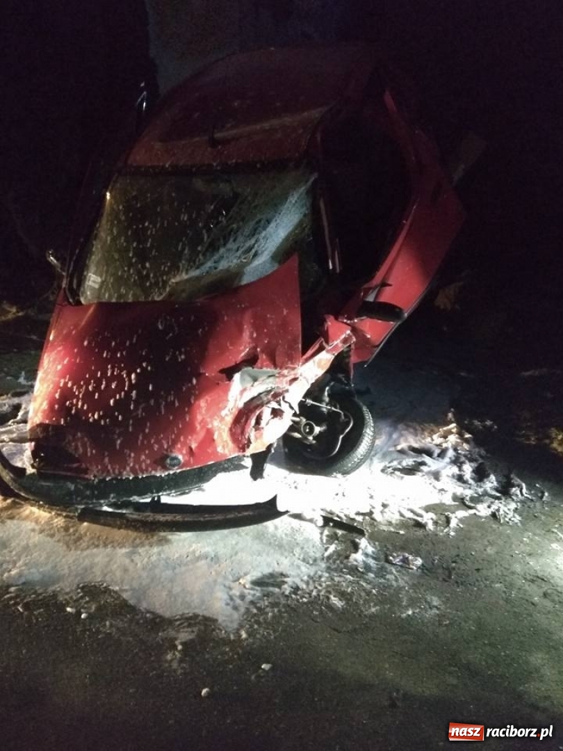 Zdjęcie w galerii na portalu naszraciborz.pl: Kierowca BMW na niemieckich rejestracjach staranował trzy pojazdy. 35-latek miał ponad dwa promile!   wiadomości z regionu