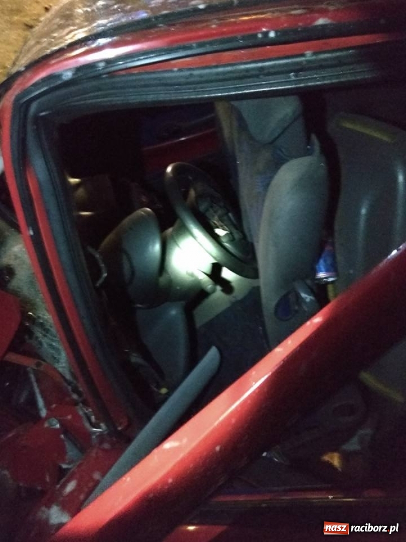 Zdjęcie w galerii na portalu naszraciborz.pl: Kierowca BMW na niemieckich rejestracjach staranował trzy pojazdy. 35-latek miał ponad dwa promile!   wiadomości z regionu