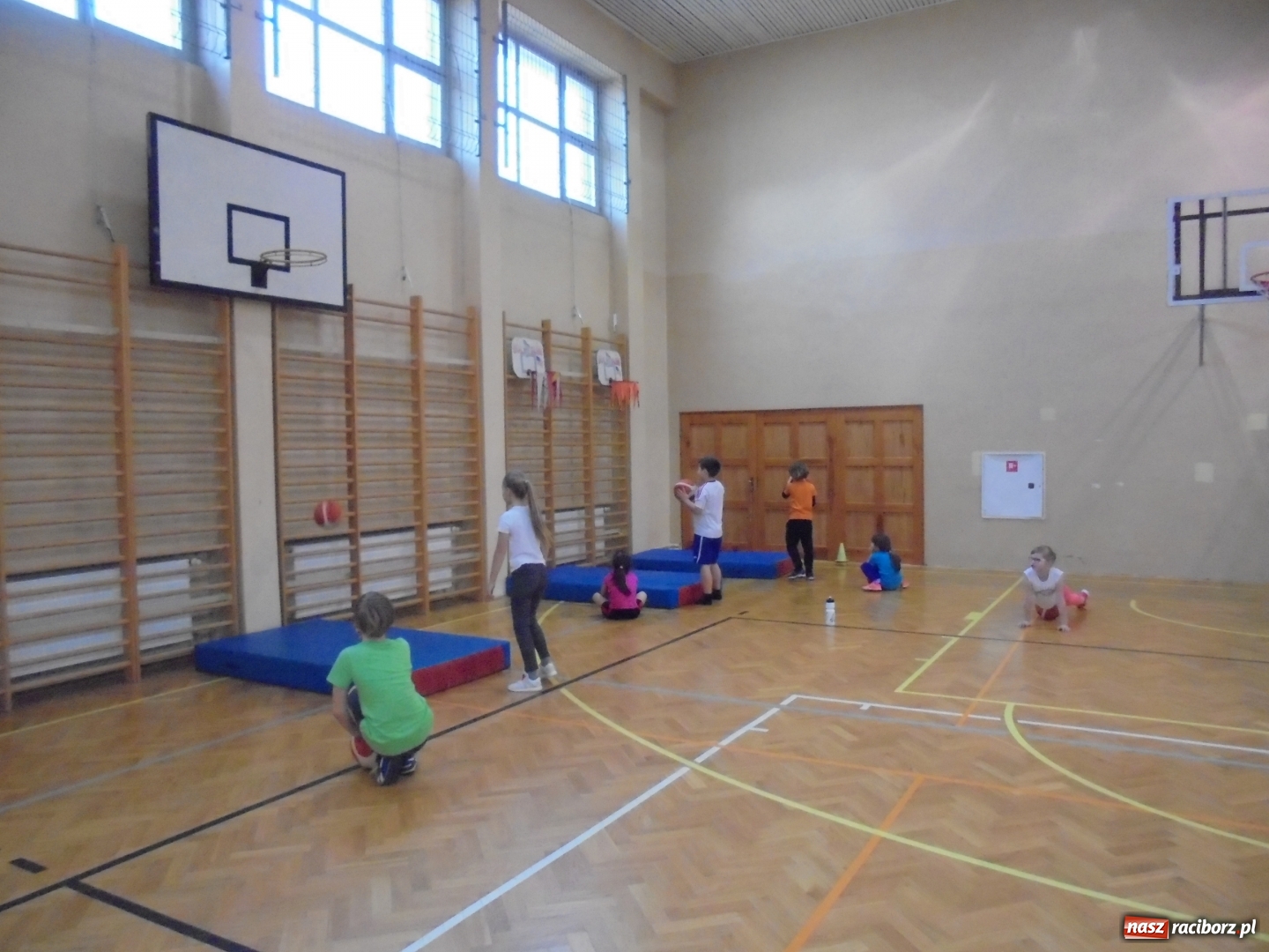 Zdjęcie w galerii na portalu naszraciborz.pl: TKKF Rafako powitało wiosnę na sportowo wiadomości z regionu