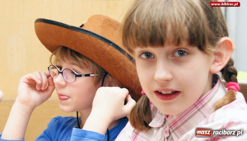 Zdjęcie w galerii na portalu naszraciborz.pl: Noc na bardzo Dzikim Zachodzie w raciborskiej bibliotece wiadomości z regionu