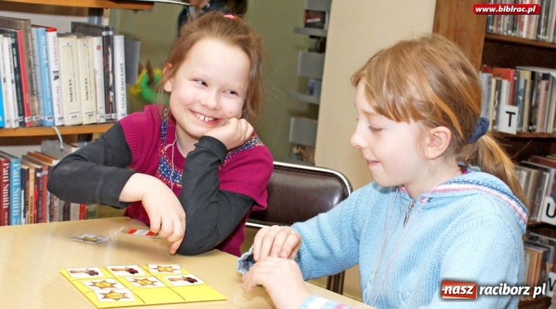 Zdjęcie w galerii na portalu naszraciborz.pl: Noc na bardzo Dzikim Zachodzie w raciborskiej bibliotece wiadomości z regionu