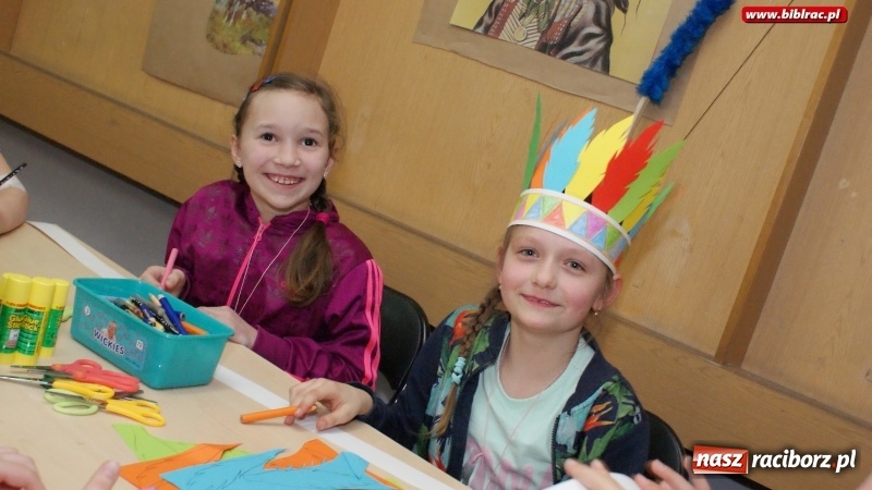 Zdjęcie w galerii na portalu naszraciborz.pl: Noc na bardzo Dzikim Zachodzie w raciborskiej bibliotece wiadomości z regionu