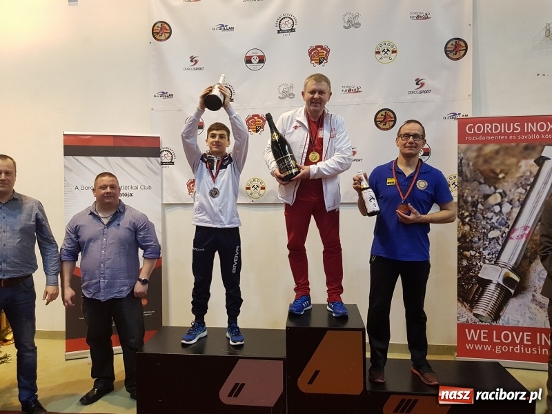 Zdjęcie w galerii na portalu naszraciborz.pl: Medale raciborskich zapaśników na Węgrzech wiadomości z regionu
