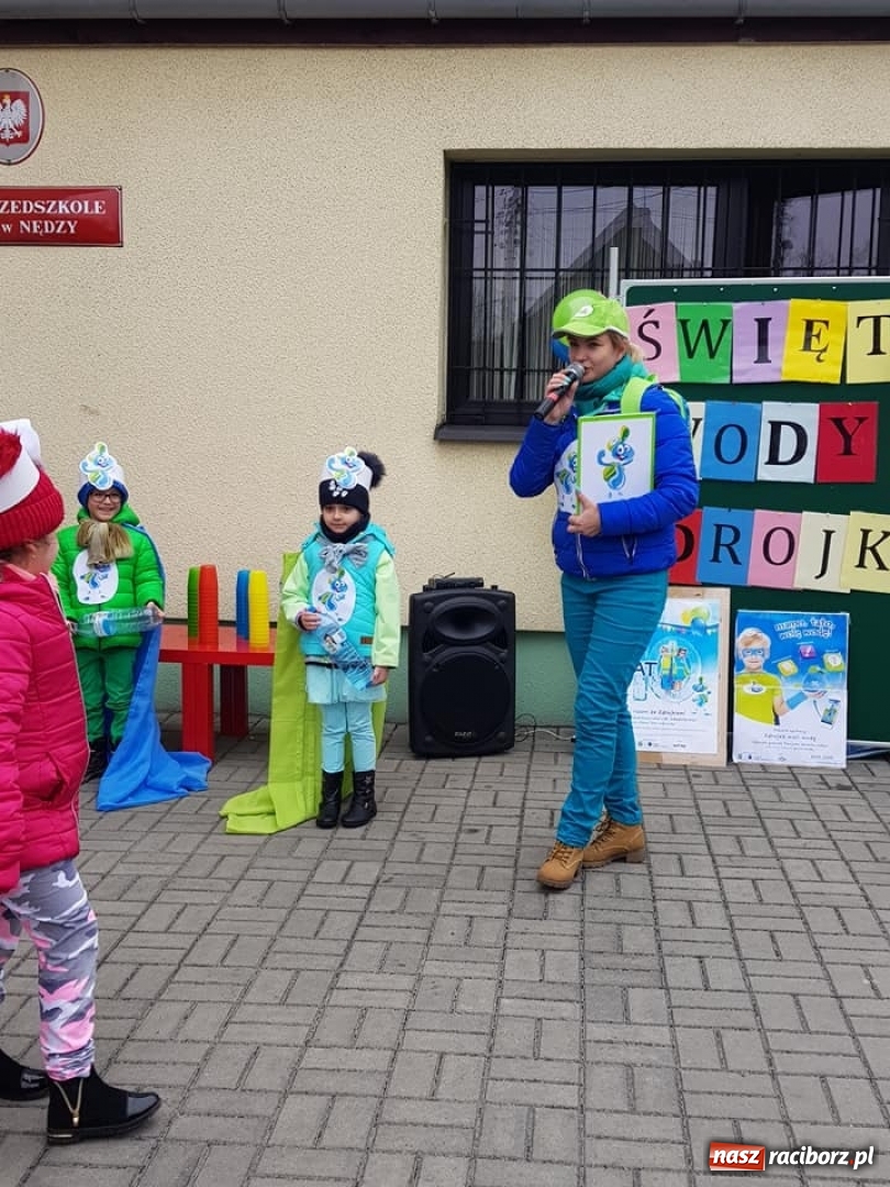 Zdjęcie w galerii na portalu naszraciborz.pl: Wielkie święto wody i Zdrojka w Przedszkolu w Nędzy wiadomości z regionu