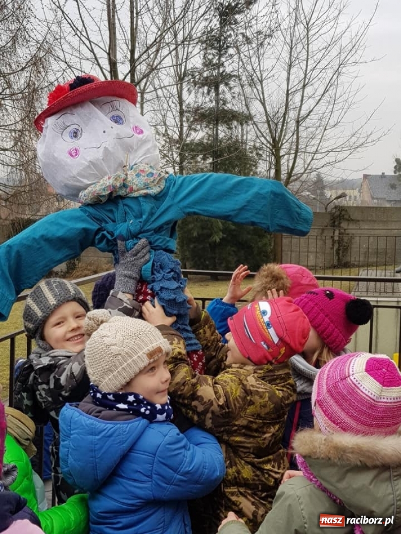 Zdjęcie w galerii na portalu naszraciborz.pl: Wielkie święto wody i Zdrojka w Przedszkolu w Nędzy wiadomości z regionu
