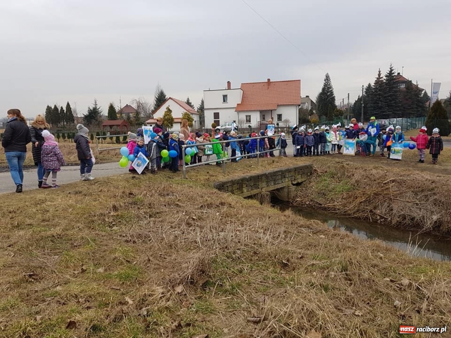 Zdjęcie w galerii na portalu naszraciborz.pl: Wielkie święto wody i Zdrojka w Przedszkolu w Nędzy wiadomości z regionu