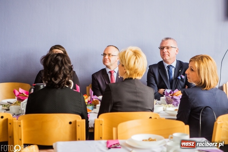Zdjęcie w galerii na portalu naszraciborz.pl: Śniadanie wielkanocne w Środowiskowym Domu Samopomocy wiadomości z regionu