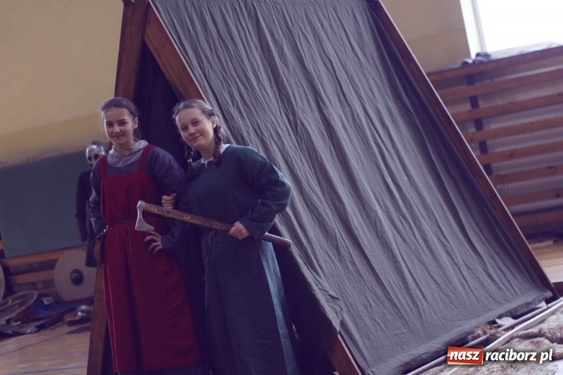 Zdjęcie w galerii na portalu naszraciborz.pl: Duże zainteresowanie Dniem ze średniowieczem w Nędzy wiadomości z regionu