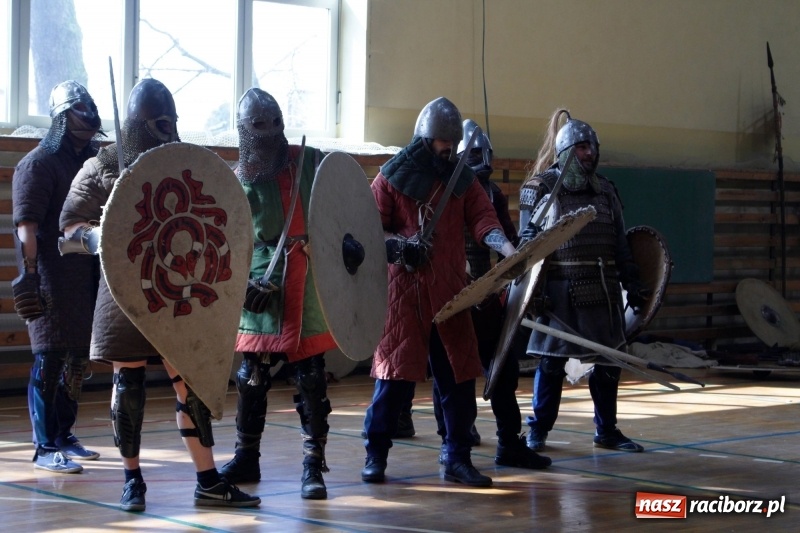 Zdjęcie w galerii na portalu naszraciborz.pl: Duże zainteresowanie Dniem ze średniowieczem w Nędzy wiadomości z regionu