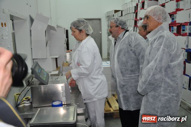 Zdjęcie w galerii na portalu naszraciborz.pl: Zwiedzili raciborską mleczarnię wiadomości z regionu