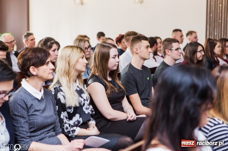 Zdjęcie w galerii na portalu naszraciborz.pl: Podsumowanie projektu unijnego w CKZiU nr 1 wiadomości z regionu