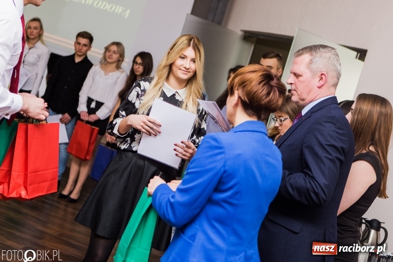 Zdjęcie w galerii na portalu naszraciborz.pl: Podsumowanie projektu unijnego w CKZiU nr 1 wiadomości z regionu