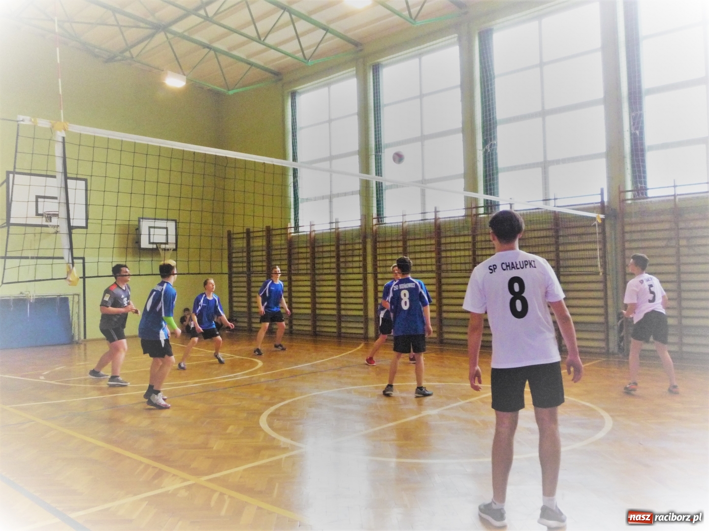 Zdjęcie w galerii na portalu naszraciborz.pl: Gminne zawody piłki siatkowej chłopców w Tworkowie wiadomości z regionu
