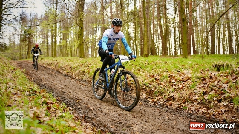 Zdjęcie w galerii na portalu naszraciborz.pl: Łukasz Jureczka kolarz z Eko-Okien rozpoczął sezon zmagań kolarskich wiadomości z regionu