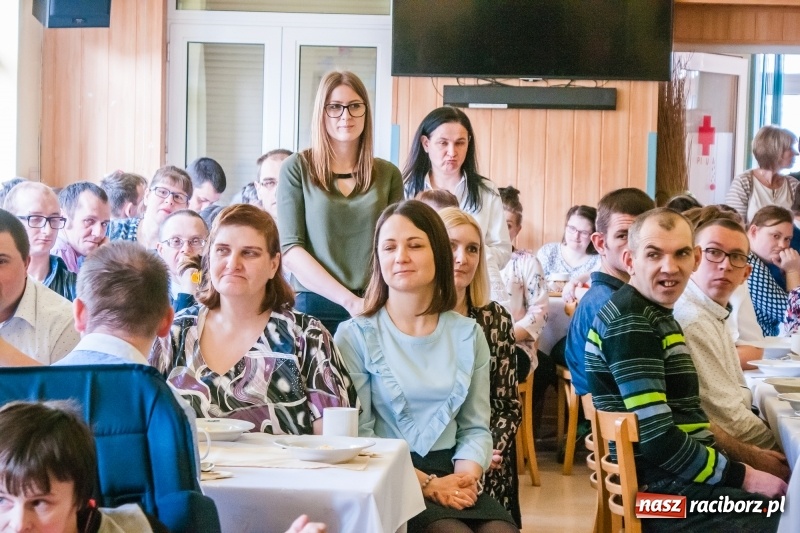 Zdjęcie w galerii na portalu naszraciborz.pl: Śniadanie wielkanocne w Warsztatach Terapii Zajęciowej wiadomości z regionu