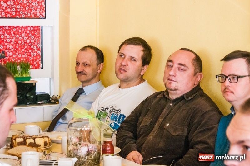 Zdjęcie w galerii na portalu naszraciborz.pl: Śniadanie wielkanocne w Warsztatach Terapii Zajęciowej wiadomości z regionu