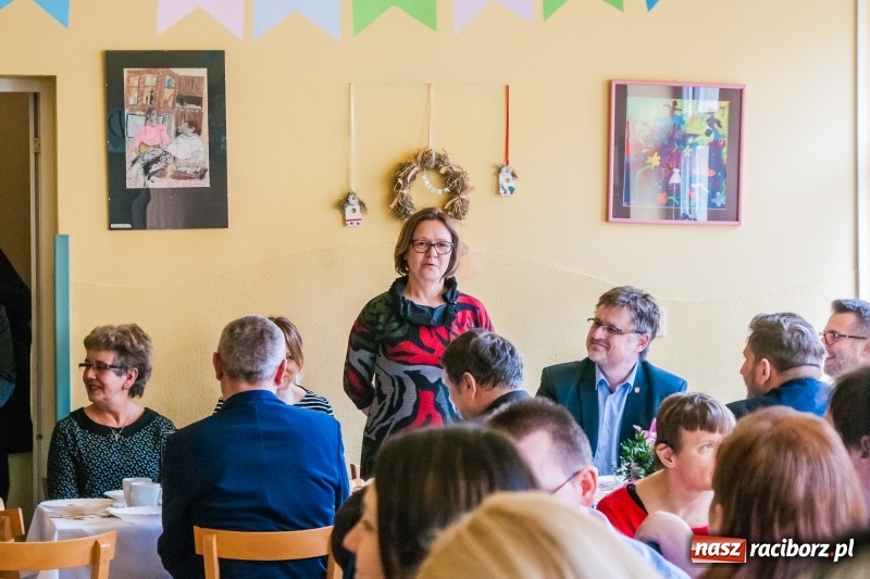 Zdjęcie w galerii na portalu naszraciborz.pl: Śniadanie wielkanocne w Warsztatach Terapii Zajęciowej wiadomości z regionu