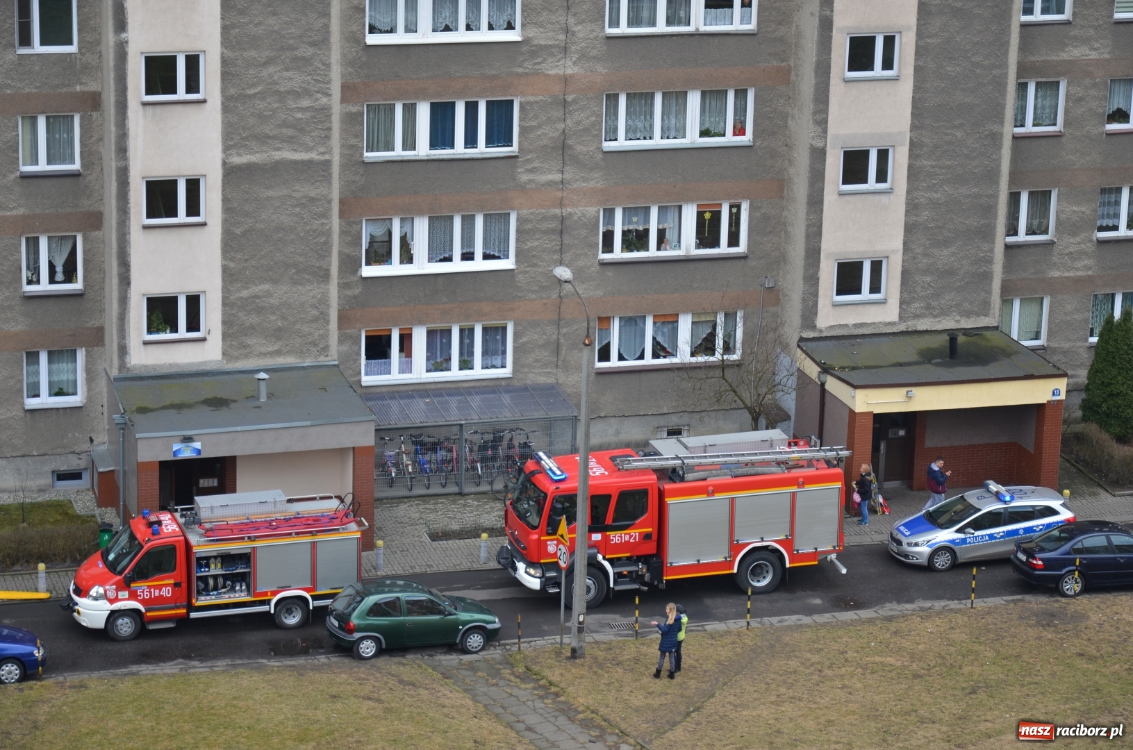 Zdjęcie w galerii na portalu naszraciborz.pl: Akcja służb ratunkowych na Katowickiej  wiadomości z regionu