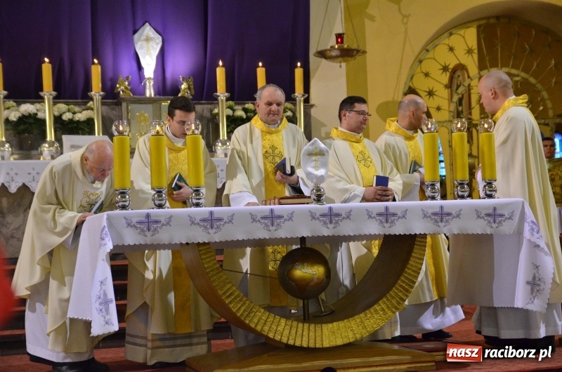Zdjęcie w galerii na portalu naszraciborz.pl: Wielki Czwartek - dzień kapłaństwa i Eucharystii. Biskup opolski obawia się uśpienia kapłanów wiadomości z regionu
