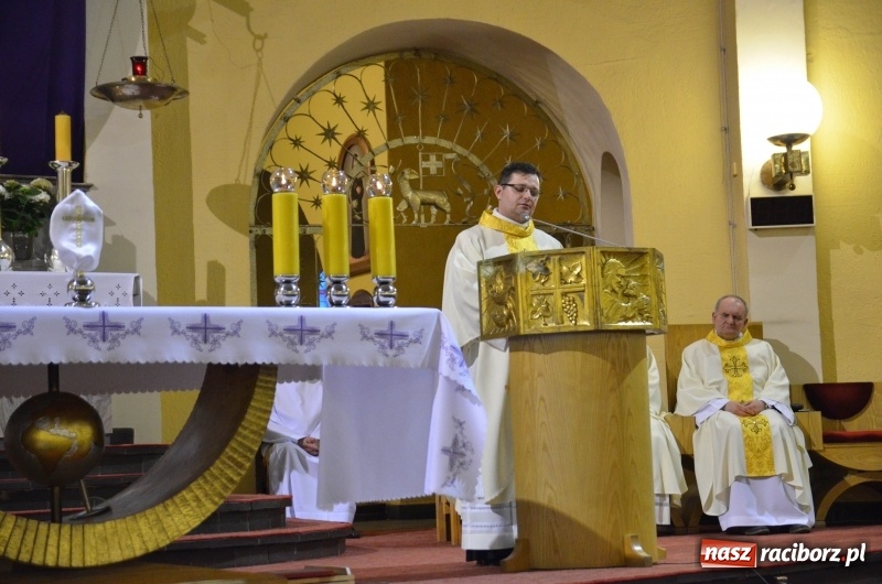 Zdjęcie w galerii na portalu naszraciborz.pl: Wielki Czwartek - dzień kapłaństwa i Eucharystii. Biskup opolski obawia się uśpienia kapłanów wiadomości z regionu