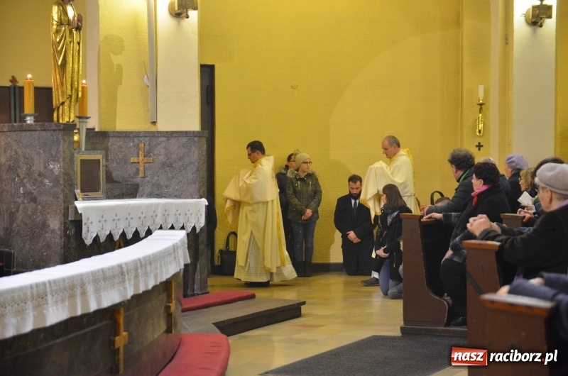 Zdjęcie w galerii na portalu naszraciborz.pl: Wielki Czwartek - dzień kapłaństwa i Eucharystii. Biskup opolski obawia się uśpienia kapłanów wiadomości z regionu