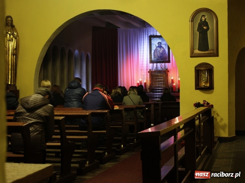 Zdjęcie w galerii na portalu naszraciborz.pl: Wielki Czwartek - dzień kapłaństwa i Eucharystii. Biskup opolski obawia się uśpienia kapłanów wiadomości z regionu