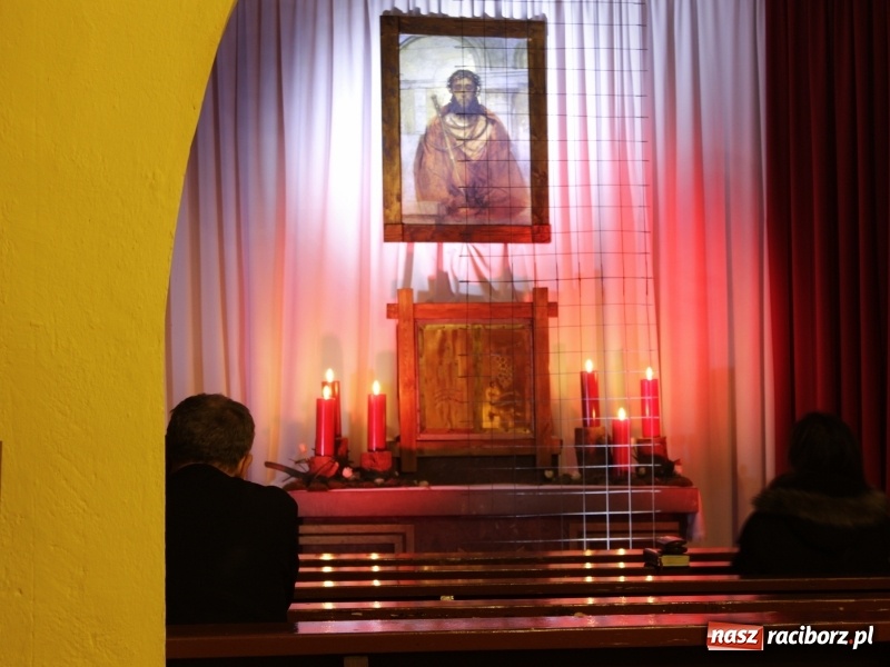 Zdjęcie w galerii na portalu naszraciborz.pl: Wielki Czwartek - dzień kapłaństwa i Eucharystii. Biskup opolski obawia się uśpienia kapłanów wiadomości z regionu