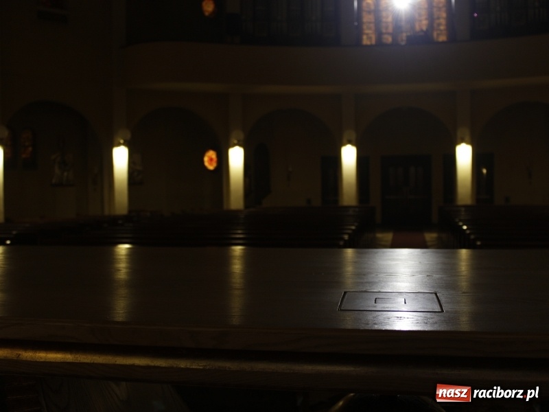 Zdjęcie w galerii na portalu naszraciborz.pl: Wielki Czwartek - dzień kapłaństwa i Eucharystii. Biskup opolski obawia się uśpienia kapłanów wiadomości z regionu