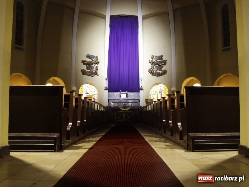 Zdjęcie w galerii na portalu naszraciborz.pl: Wielki Czwartek - dzień kapłaństwa i Eucharystii. Biskup opolski obawia się uśpienia kapłanów wiadomości z regionu