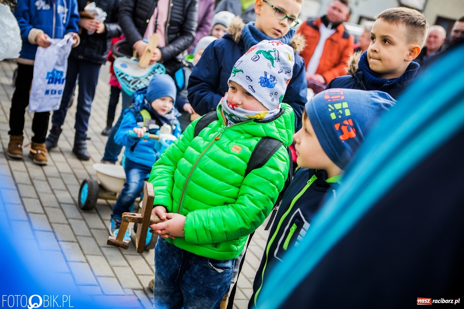 Zdjęcie w galerii na portalu naszraciborz.pl: Wędrowanie z kołatkami w Sudole wiadomości z regionu