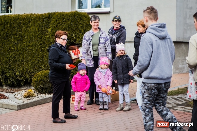 Zdjęcie w galerii na portalu naszraciborz.pl: Wędrowanie z kołatkami w Sudole wiadomości z regionu