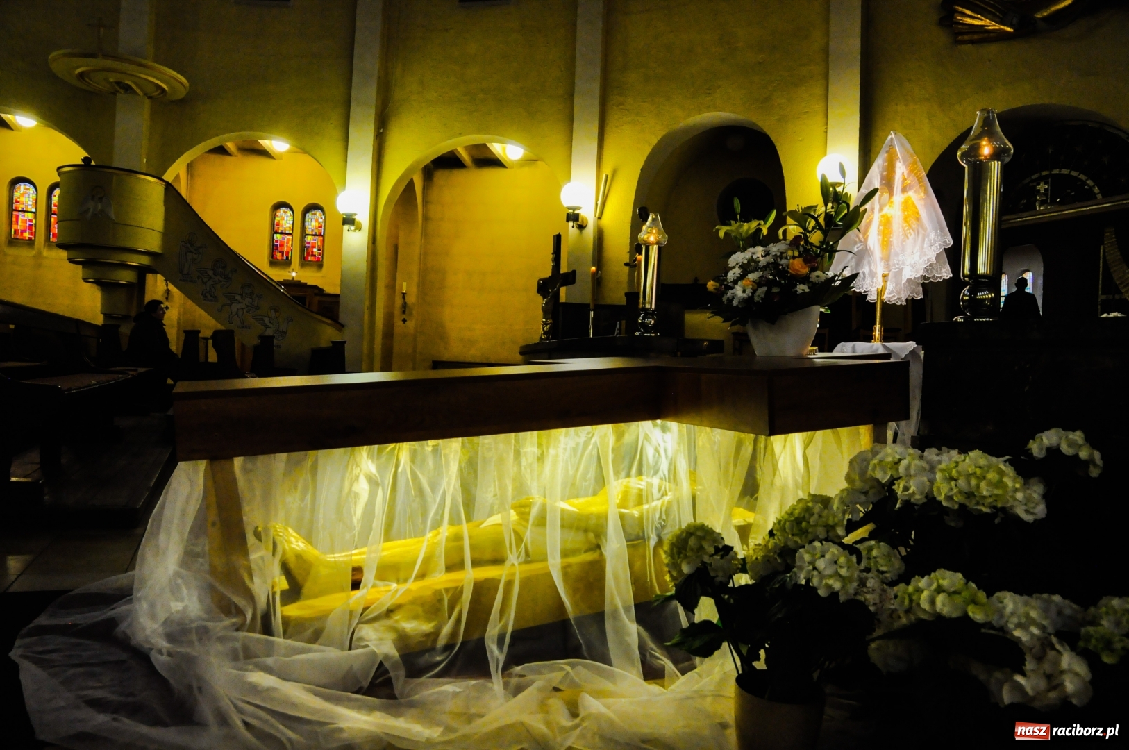 Zdjęcie w galerii na portalu naszraciborz.pl: Groby Pańskie w kościołach Raciborza i okolic  wiadomości z regionu