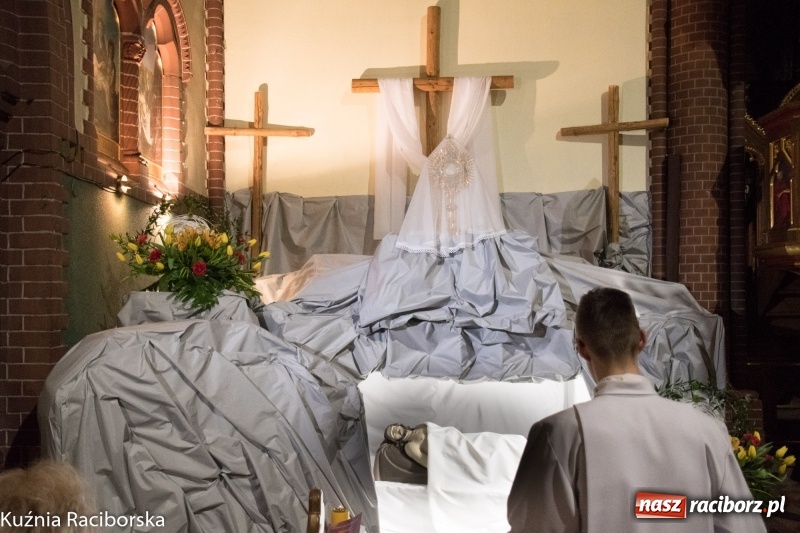 Zdjęcie w galerii na portalu naszraciborz.pl: Groby Pańskie w kościołach Raciborza i okolic  wiadomości z regionu
