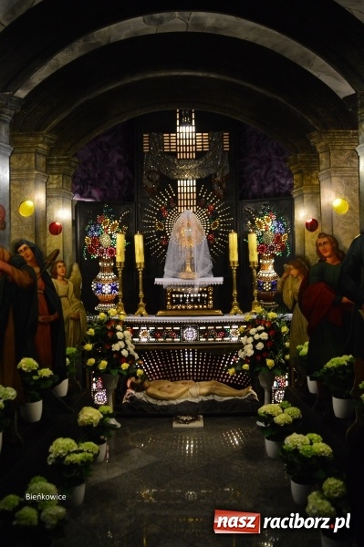 Zdjęcie w galerii na portalu naszraciborz.pl: Groby Pańskie w kościołach Raciborza i okolic  wiadomości z regionu