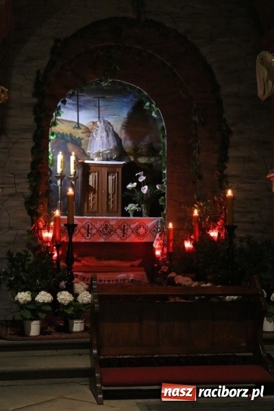 Zdjęcie w galerii na portalu naszraciborz.pl: Groby Pańskie w kościołach Raciborza i okolic  wiadomości z regionu