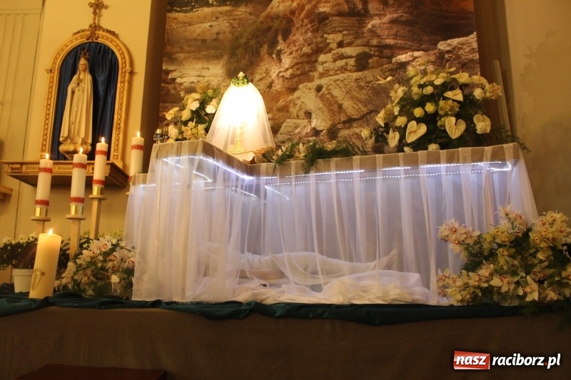 Zdjęcie w galerii na portalu naszraciborz.pl: Groby Pańskie w kościołach Raciborza i okolic  wiadomości z regionu