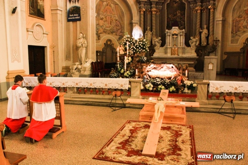 Zdjęcie w galerii na portalu naszraciborz.pl: Groby Pańskie w kościołach Raciborza i okolic  wiadomości z regionu
