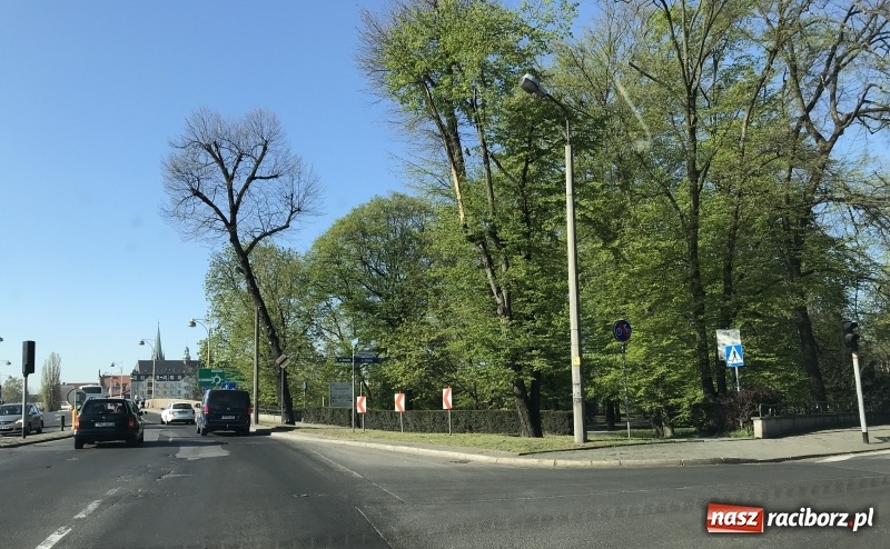 Zdjęcie w galerii na portalu naszraciborz.pl: Przy zamku stał kiedyś Grób Pański na wzór jerozolimskiego, a przy pl. Mostowym klasztor bożogrobców wiadomości z regionu