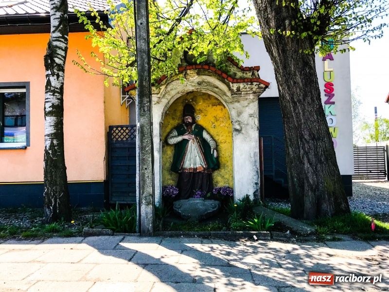 Zdjęcie w galerii na portalu naszraciborz.pl: Przy zamku stał kiedyś Grób Pański na wzór jerozolimskiego, a przy pl. Mostowym klasztor bożogrobców wiadomości z regionu