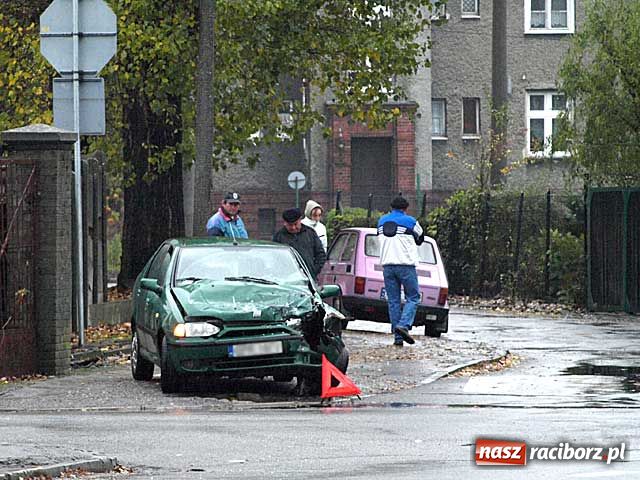 Zdjęcie w galerii na portalu naszraciborz.pl: Kierowca fiata wymusił pierwszeństwo wiadomości z regionu