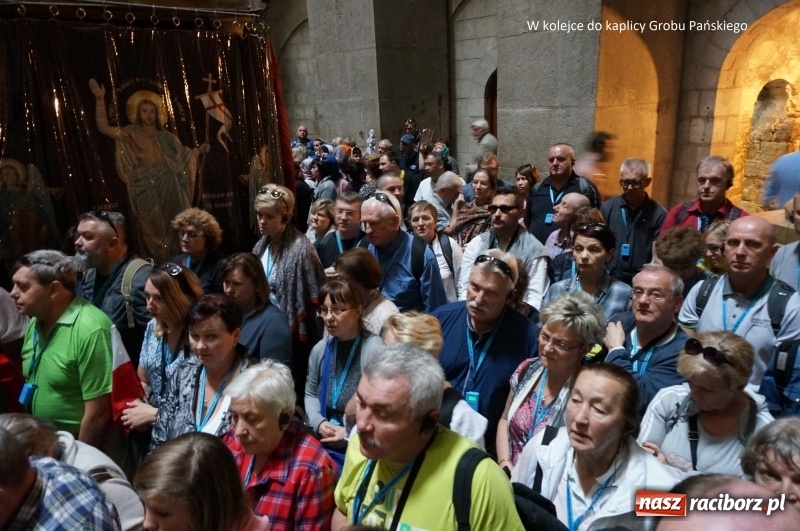 Zdjęcie w galerii na portalu naszraciborz.pl: Raciborzanie przy prawdziwym Bożym Grobie wiadomości z regionu