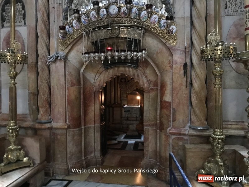 Zdjęcie w galerii na portalu naszraciborz.pl: Raciborzanie przy prawdziwym Bożym Grobie wiadomości z regionu