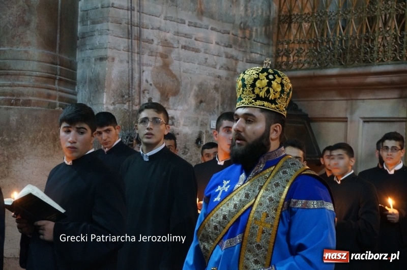 Zdjęcie w galerii na portalu naszraciborz.pl: Raciborzanie przy prawdziwym Bożym Grobie wiadomości z regionu