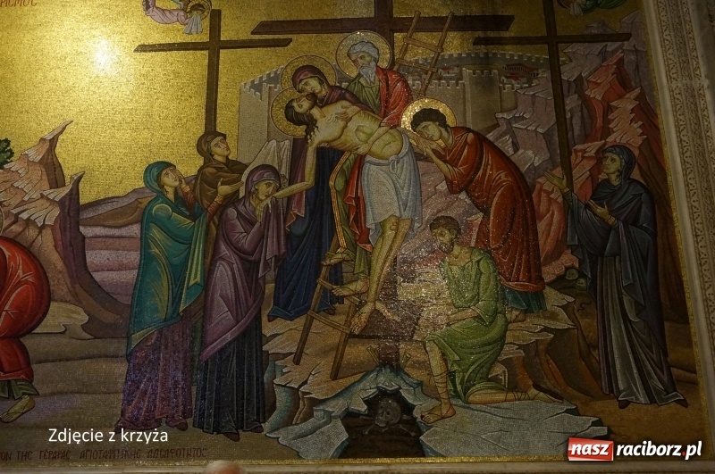 Zdjęcie w galerii na portalu naszraciborz.pl: Raciborzanie przy prawdziwym Bożym Grobie wiadomości z regionu