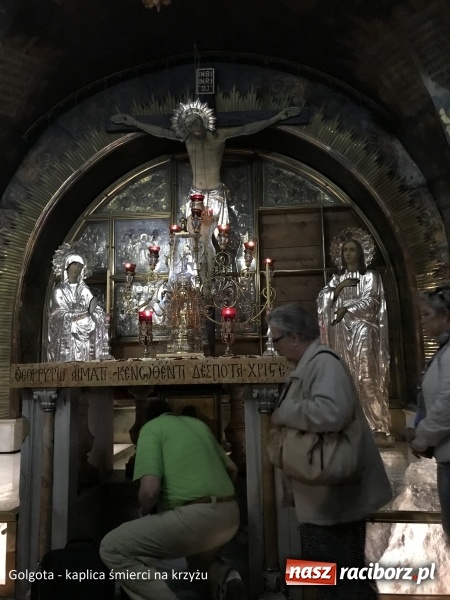 Zdjęcie w galerii na portalu naszraciborz.pl: Raciborzanie przy prawdziwym Bożym Grobie wiadomości z regionu