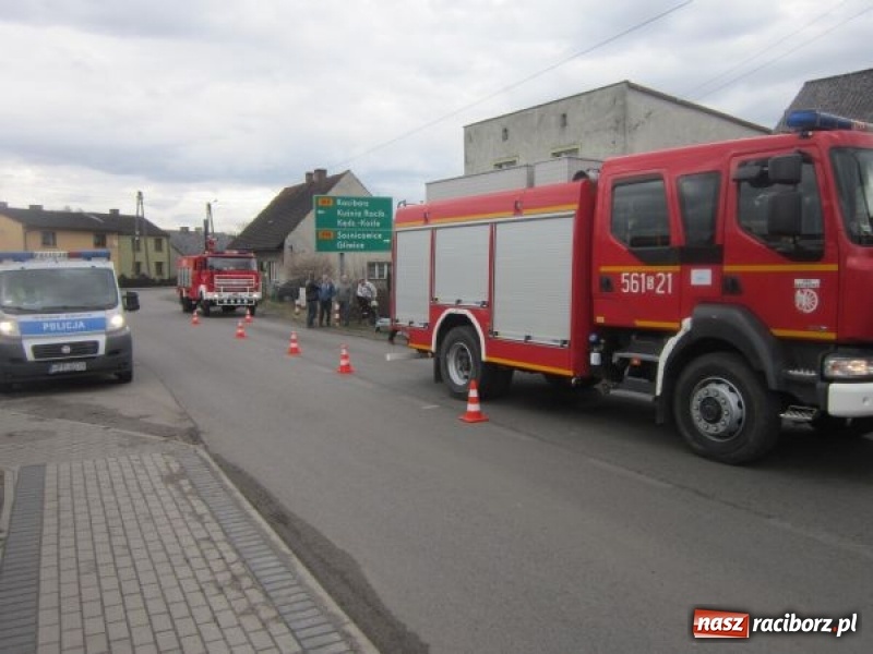 Zdjęcie w galerii na portalu naszraciborz.pl: Policja podsumowała świąteczny weekend. Rekordzista ściął słup i wjechał w płot prywatnej posesji  wiadomości z regionu
