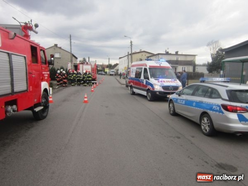 Zdjęcie w galerii na portalu naszraciborz.pl: Policja podsumowała świąteczny weekend. Rekordzista ściął słup i wjechał w płot prywatnej posesji  wiadomości z regionu