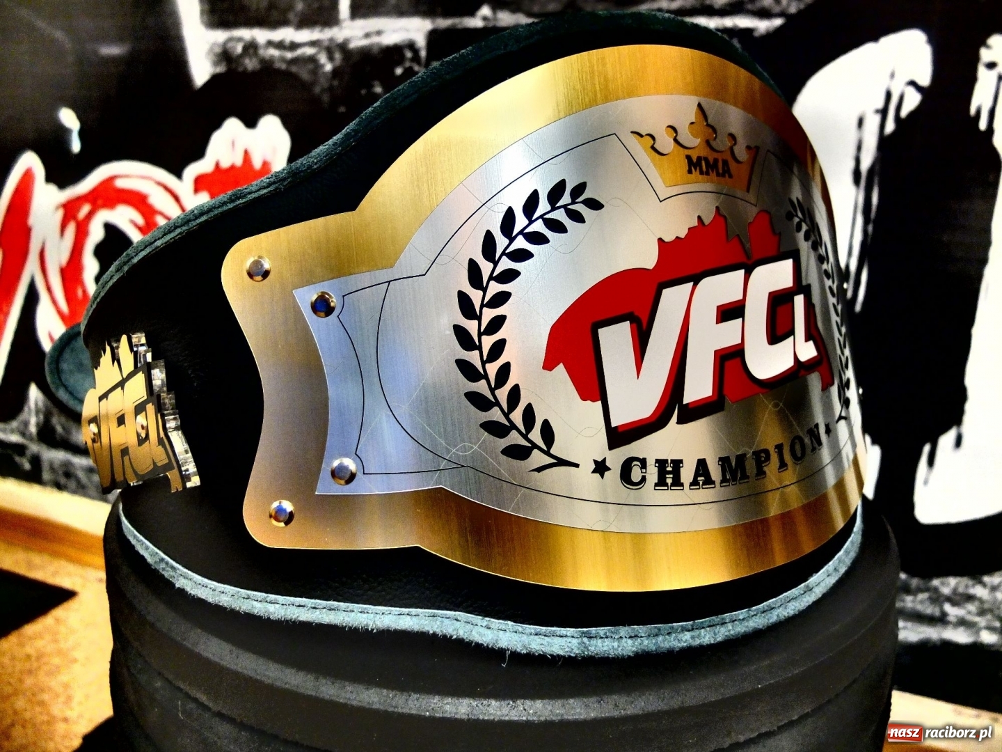 Zdjęcie w galerii na portalu naszraciborz.pl: Mistrzowski pas federacji VFCL jest już w Raciborzu  wiadomości z regionu