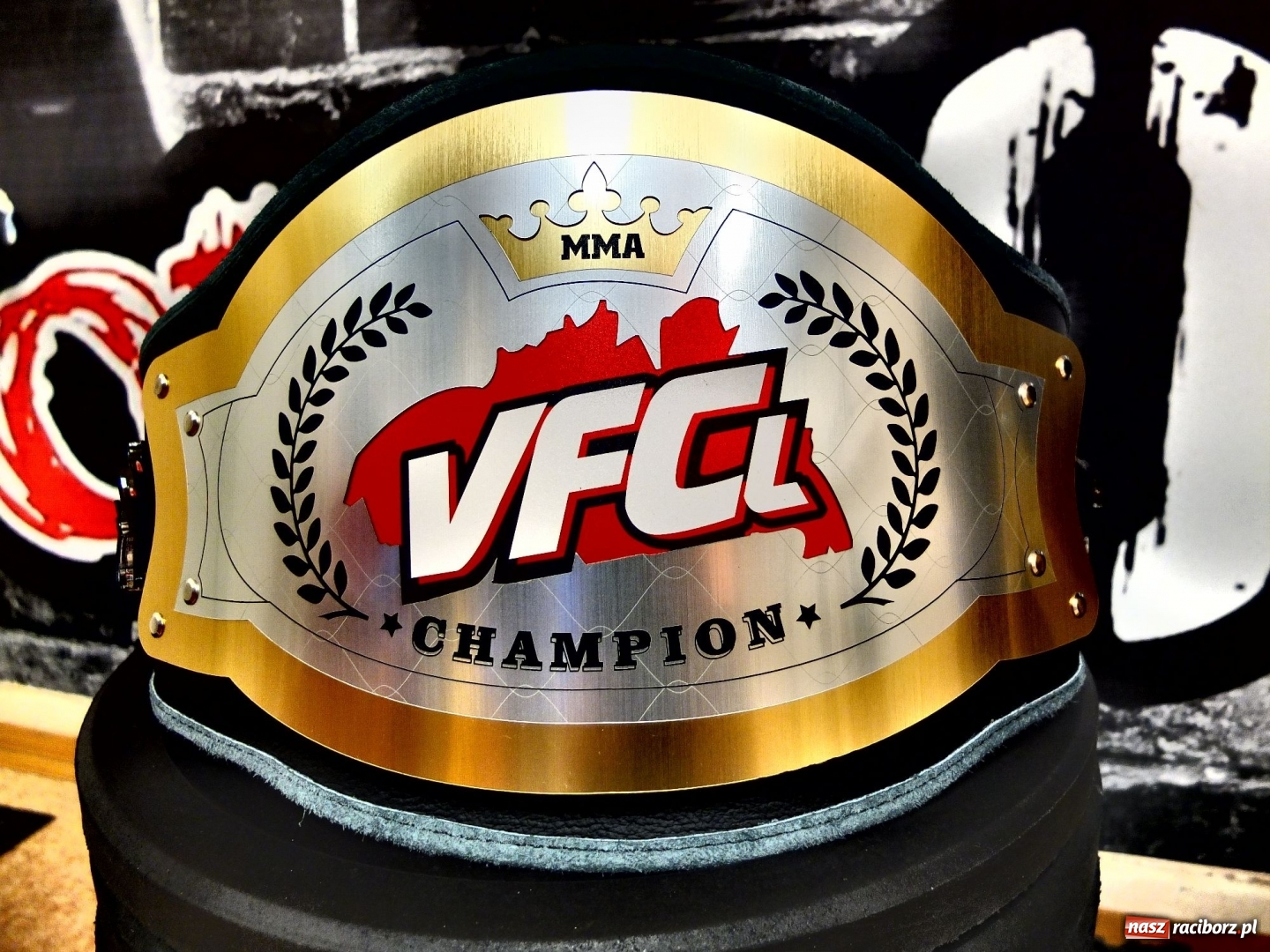 Zdjęcie w galerii na portalu naszraciborz.pl: Mistrzowski pas federacji VFCL jest już w Raciborzu  wiadomości z regionu