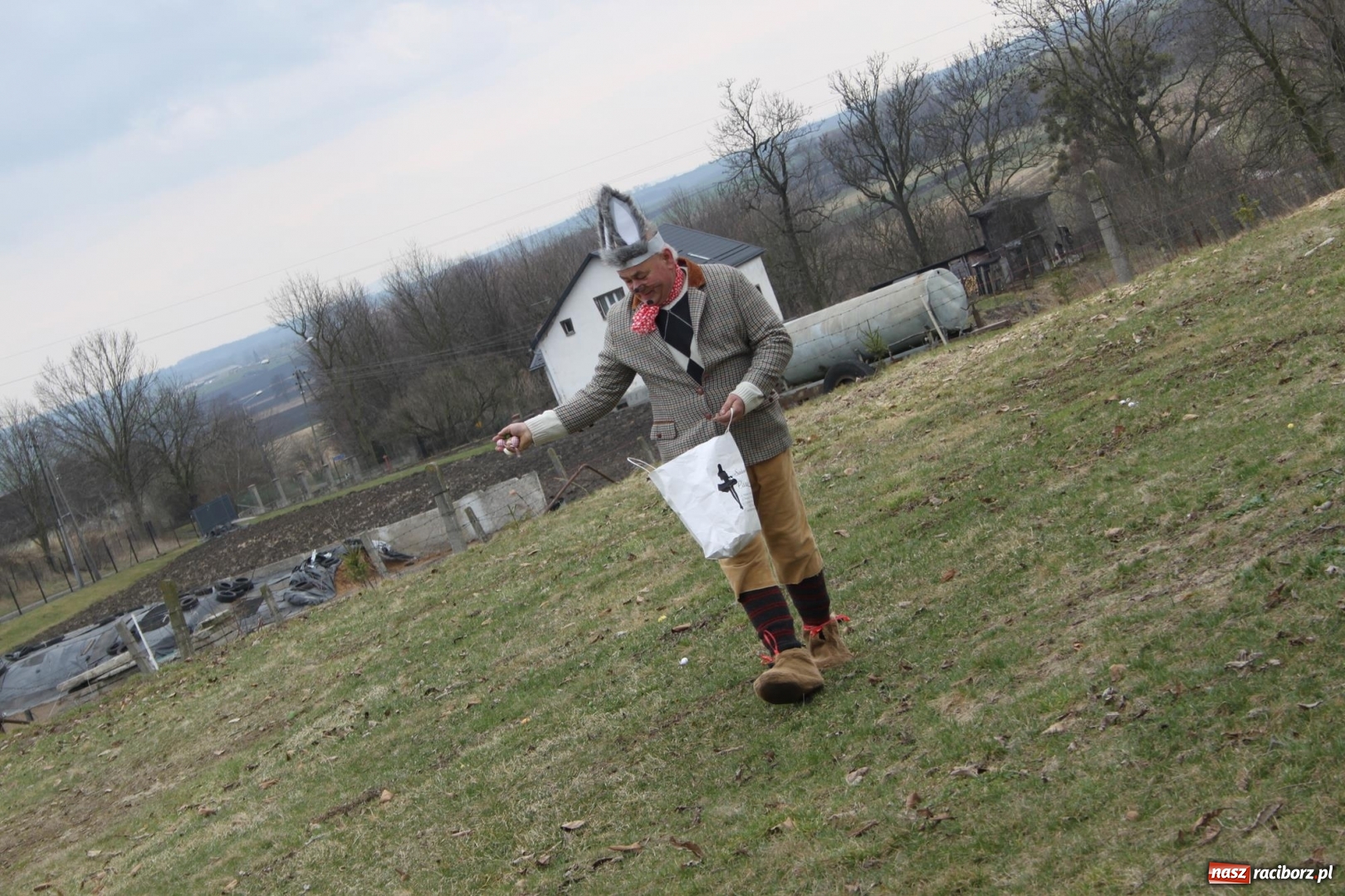 Zdjęcie w galerii na portalu naszraciborz.pl: Wojnowice. Spotkanie wielkanocne na ogrodach plebanijnych  wiadomości z regionu